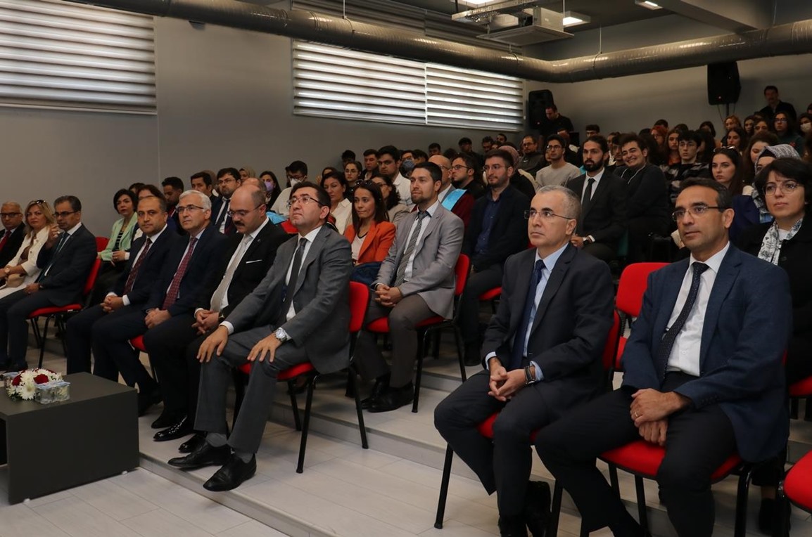 Hukuk Fakültesi 2022-2023 Öğretim Yılı Akademik Açılışı Törenle Yapıldı