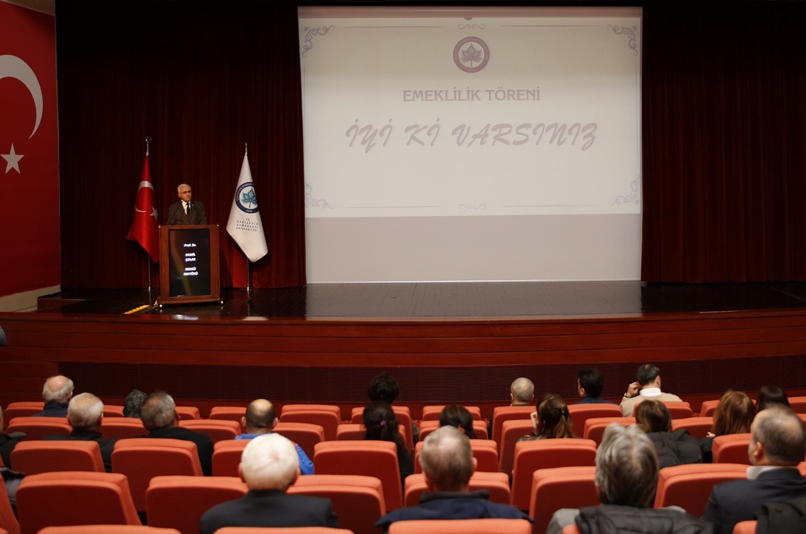 Üniversitemiz Rektörlüğü'nden İdari Personelimize Emeklilik Töreni